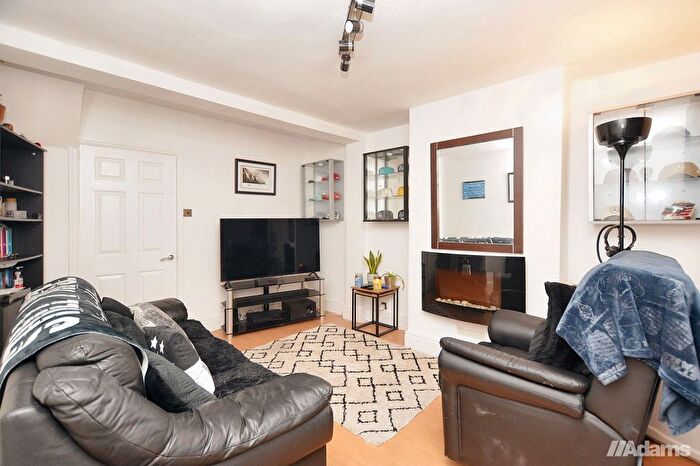 2 Bedroom End Of Terrace House For Sale In Sea Lane, Runcorn, WA7