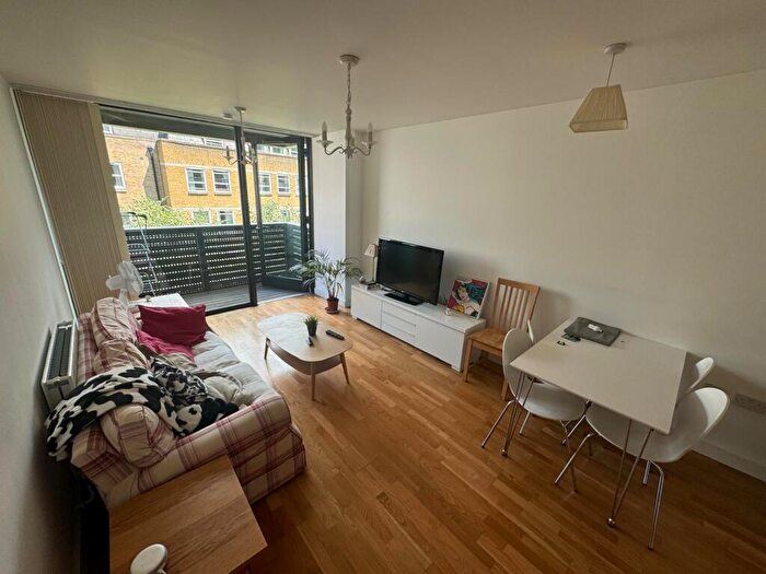 2 Bedroom Apartment To Rent In Amelia Street, Southwark, London, SE17
