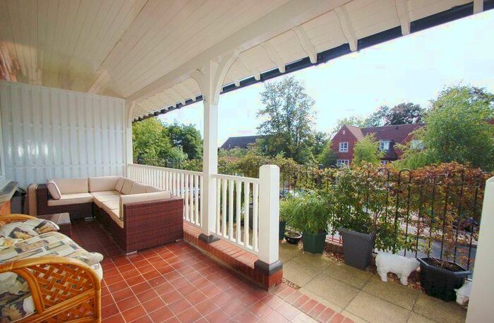 2 Bedroom Flat To Rent In Elvaston, Rectory Avenue, High Wycombe, HP13