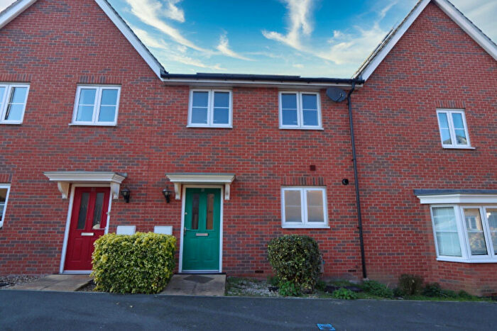 3 Bedroom Terraced House To Rent In Collerne Street, Romford, RM3