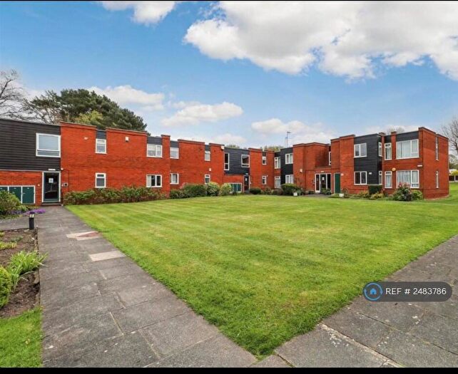 2 Bedroom Flat To Rent In Blackmoor Court, Leeds, LS17