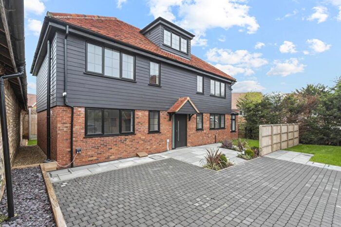 5 Bedroom Detached House To Rent In Goffs Lane Goffs Oak, EN7