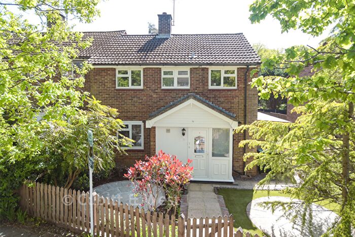 3 Bedroom End Of Terrace House For Sale In The Rise, Crawley, West Sussex, RH10