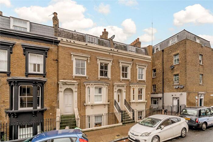 1 Bedroom Flat For Sale In Hamlet Court, A Tomlins Grove, Bow, London, E3