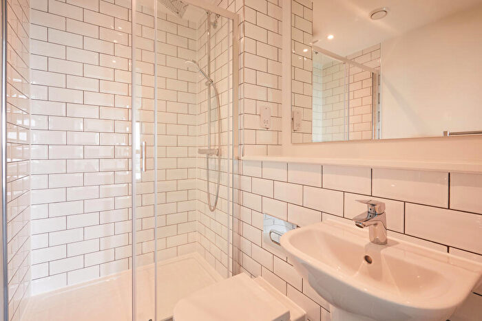 2 Bedroom Apartment To Rent In Talbot Road, Manchester, M16