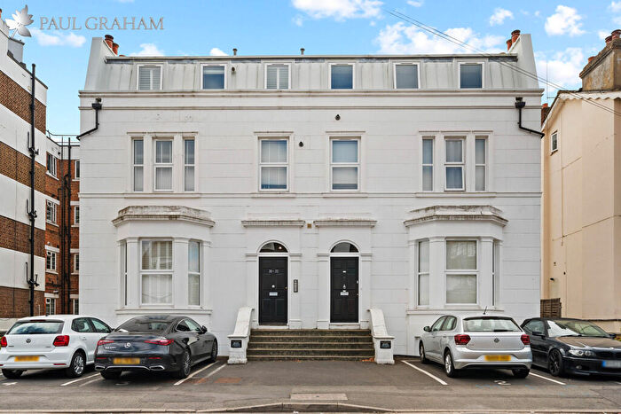 2 Bedroom Apartment For Sale In Belmont Road, Wallington, SM6