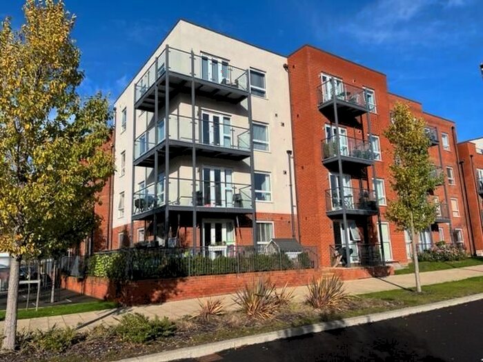 2 Bedroom Flat To Rent In Castle Hill, Lett Lane, Kent, DA10