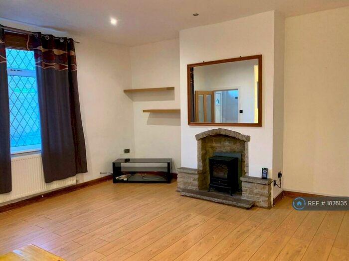 2 Bedroom Terraced House To Rent In Cordingley Street, Bradford, BD4