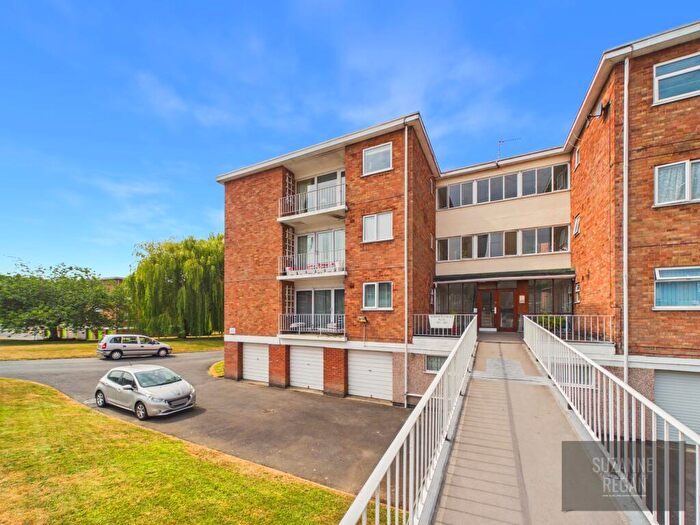 2 Bedroom Flat For Sale In Berwick Court, Nod Rise, Mount Nod, Coventry, CV5