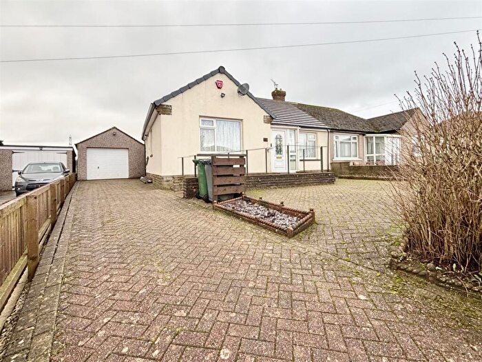 2 Bedroom Semi-Detached Bungalow For Sale In Uplands Crescent, Queensbury, Bradford, BD13