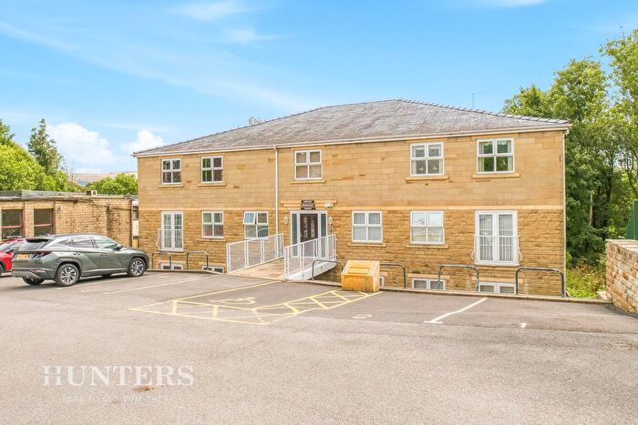 3 Bedroom Flat For Sale In Ashley Dearnley Court, New Road, Littleborough, OL15