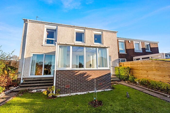 3 Bedroom Semi-detached House For Sale In Findochty, Erskine, PA8