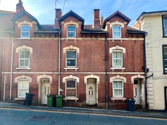3 Bedroom Terraced House For Sale In London Road, Worcester, WR5