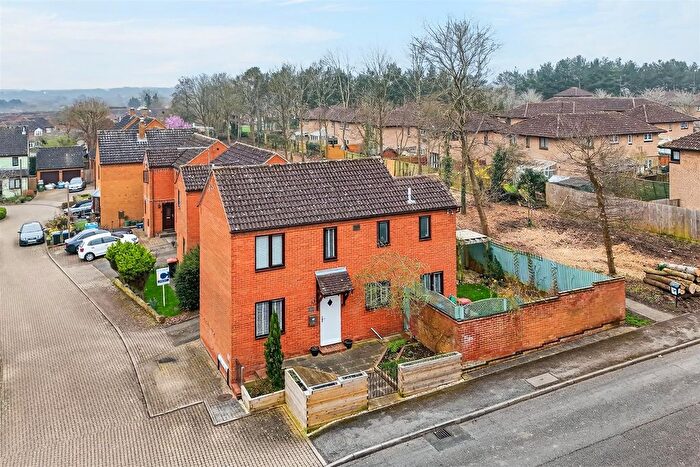 3 Bedroom Detached House For Sale In Chatsworth, Great Holm, Milton Keynes, MK8