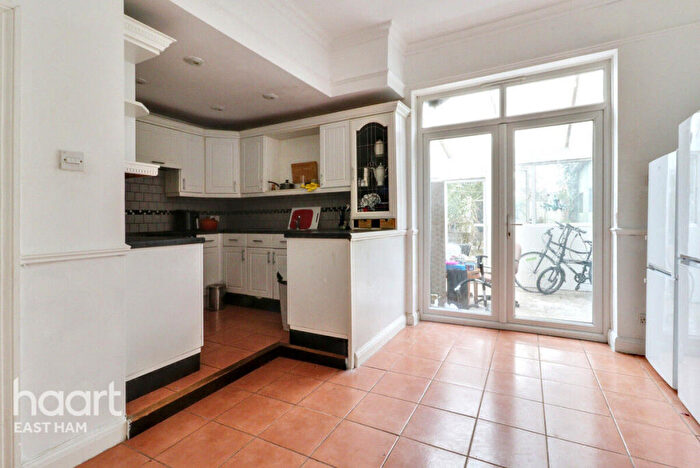 3 Bedroom Terraced House For Sale In Rectory Road, London, E12