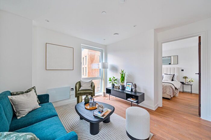 1 Bedroom Apartment To Rent In The Willows, Windsor Bridge Road Bath, BA2