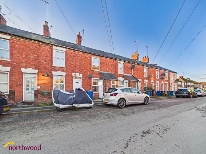 2 Bedroom Terraced House To Rent In West Street, Banbury, OX16