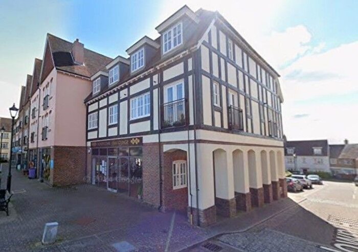2 Bedroom Flat For Sale In Middle Village, Haywards Heath, RH16