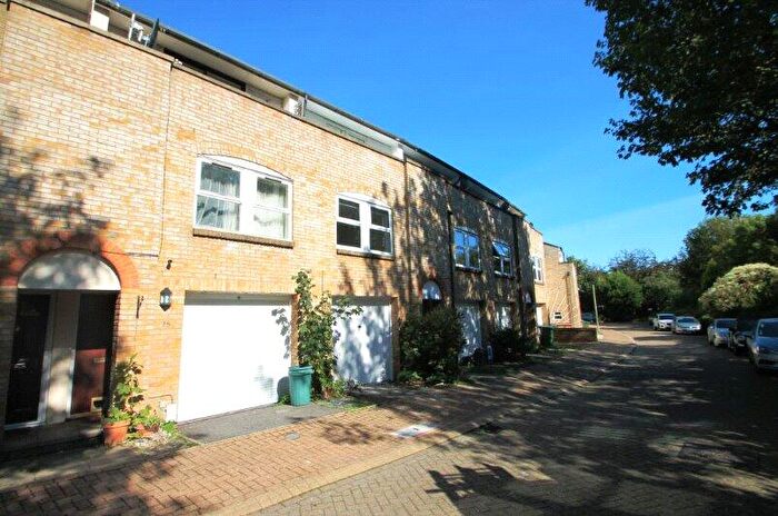 1 Bedroom Terraced House To Rent In Saville Row, Bromley, BR2