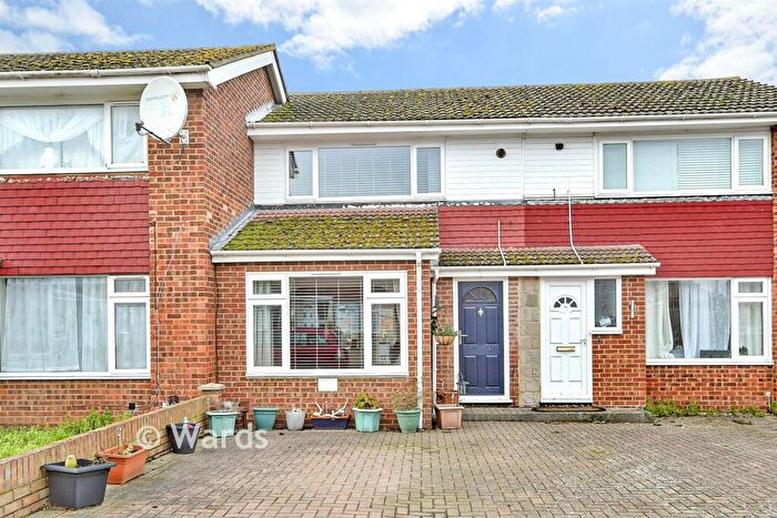2 Bedroom Terraced House For Sale In Gladstone Drive, Sittingbourne, Kent, ME10