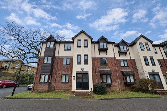 2 Bedroom Flat To Rent In Briarswood, Southampton, SO16