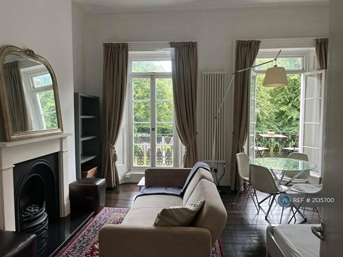 Studio To Rent In Oakley Square, London, NW1