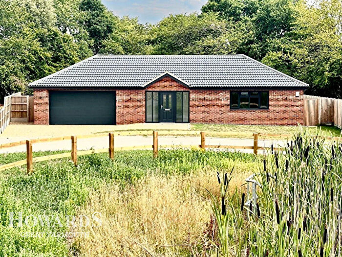 4 Bedroom Detached Bungalow For Sale In Autumn Close, Fleggburgh, NR29
