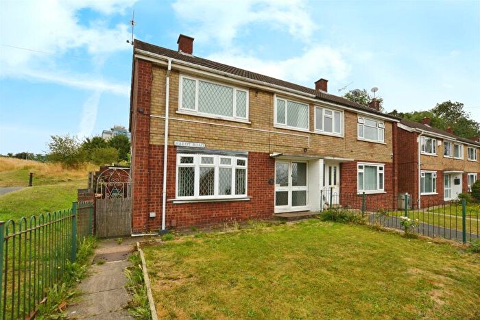 3 Bedroom Semi-Detached House For Sale In Hardy Road, Scunthorpe, DN17