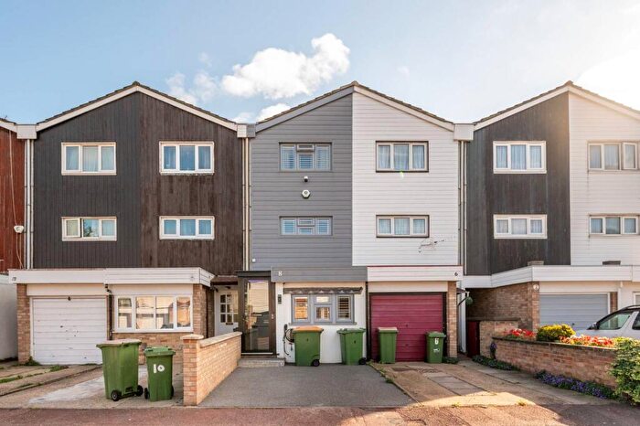 4 Bedroom Terraced House To Rent In Skelley Road, Stratford, London, E15