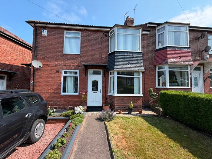 2 Bedroom Flat For Sale In Silverhill Drive, Newcastle Upon Tyne, NE5