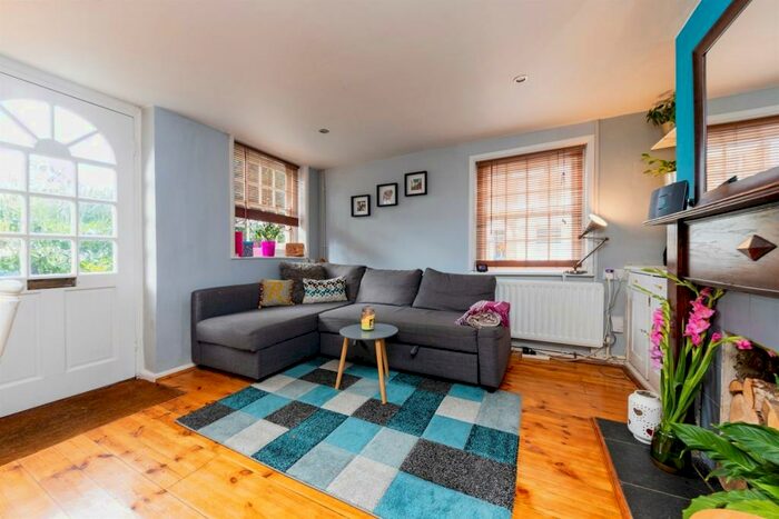 1 Bedroom Character Property For Sale In Cappell Lane, Stanstead Abbotts, Ware, SG12