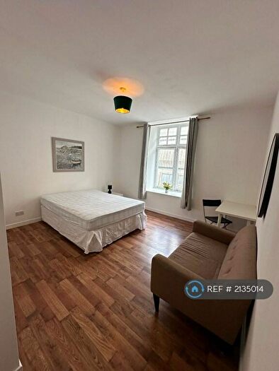 4 Bedroom Flat To Rent In George Street, Aberdeen, AB25