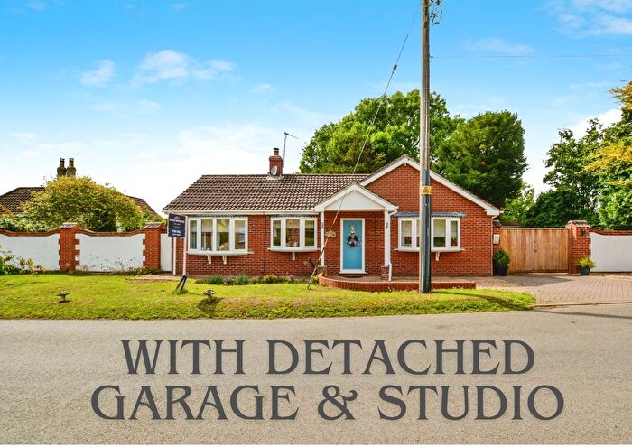 2 Bedroom Detached Bungalow For Sale In Greengate Road, Skendleby, Spilsby, PE23