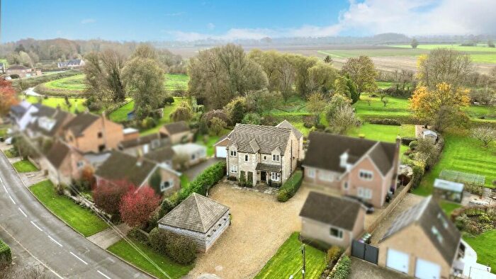 4 Bedroom Detached House For Sale In Eastgate, Deeping St James, PE6