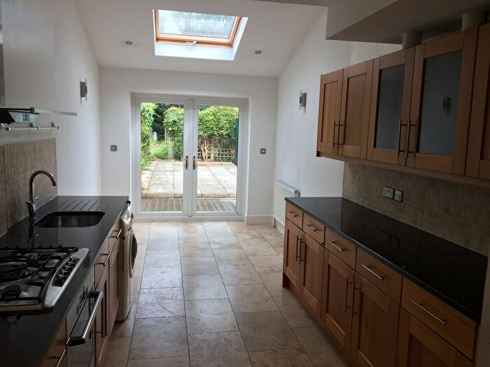 3 Bedroom Detached House To Rent In Wroxham Road, Poole, BH12