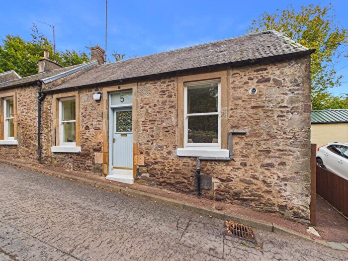 2 Bedroom Semi-Detached Bungalow For Sale In Delves Road, Lanark, ML11