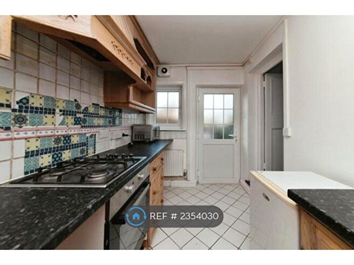 1 Bedroom Flat To Rent In Thurlby Close, Harrow, HA1