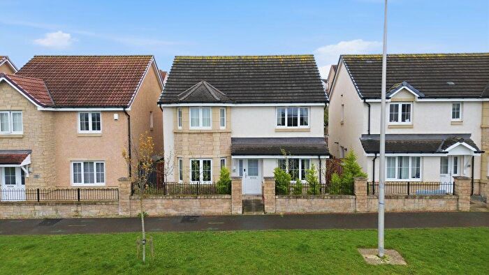4 Bedroom Detached House For Sale In Easter Langside Drive, Dalkeith, EH22