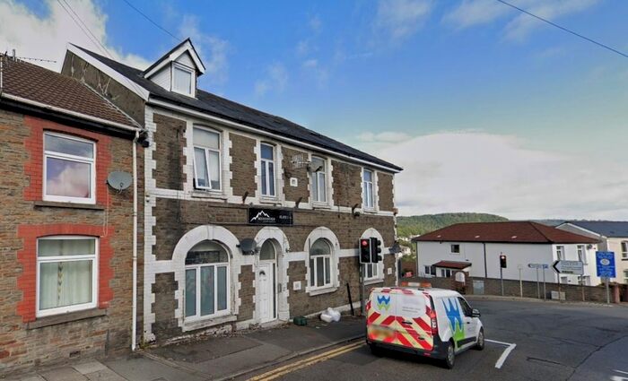 1 Bedroom Flat To Rent In Llantrisant Road, Graig, Pontypridd, CF37