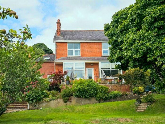 4 Bedroom Detached House For Sale In Venn Road, Barnstaple, EX32