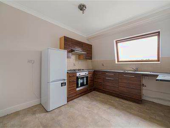 2 Bedroom Flat To Rent In Cotswold Street, West Norwood, SE27