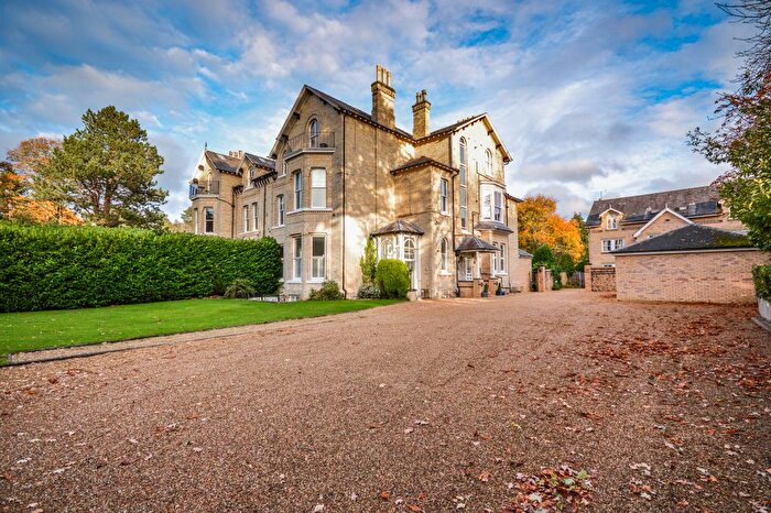 3 Bedroom Flat For Sale In The Firs, Bowdon, Altrincham, WA14