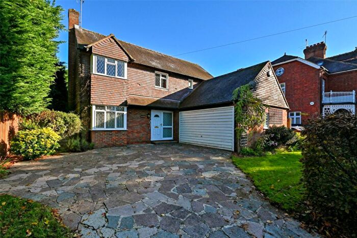 4 Bedroom Detached House To Rent In Marlow Road, Bourne End, Buckinghamshire, SL8