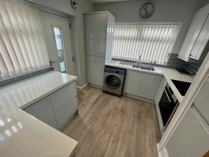 2 Bedroom Semidetached Bungalow For Sale In Sefton Drive, Maghull