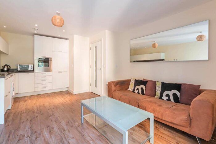 1 Bedroom Apartment To Rent In Southside, St John's Walk, B5