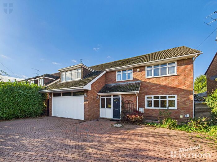 4 Bedroom Detached House For Sale In King Edward Avenue, Aylesbury, Buckinghamshire, HP21
