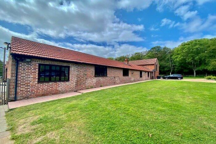 2 Bedroom Barn Conversion To Rent In Rushden Road, Bedford, MK44