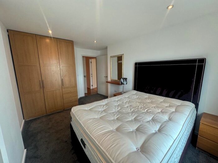 1 Bedroom Apartment To Rent In Crown Point Road, Leeds, West Yorkshire, LS9