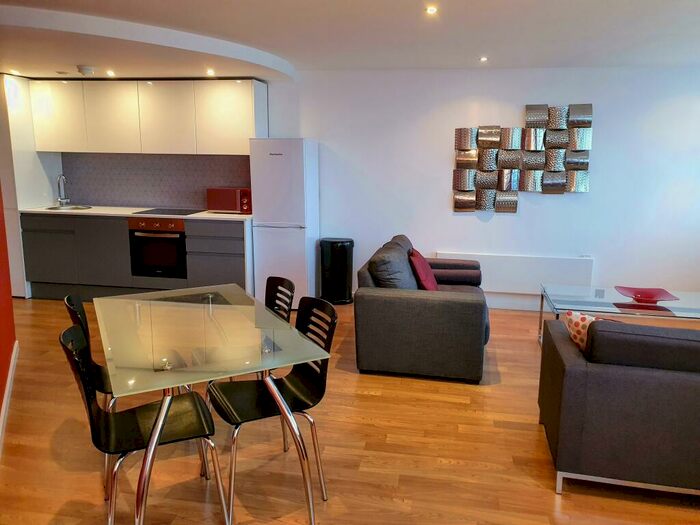 2 Bedroom Flat To Rent In Water Lane, Leeds, Uk, LS11