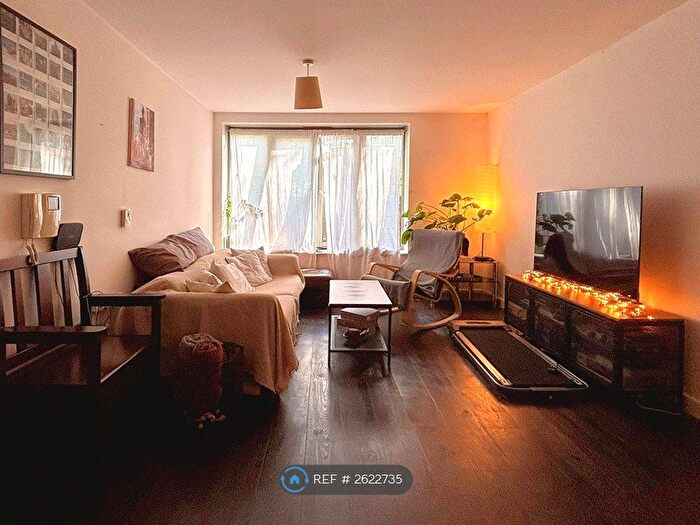 2 Bedroom Flat To Rent In White Horse Road, London, E1